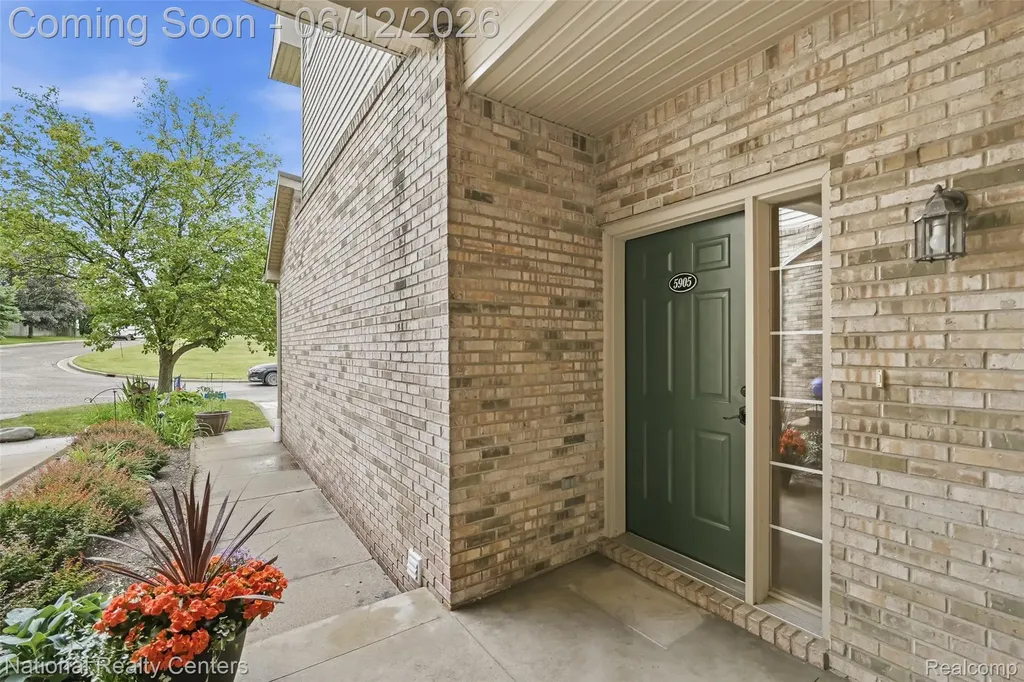 5905 High Pointe Court Brighton Township MI 48116
