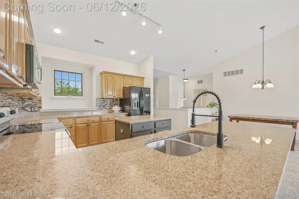 5905 High Pointe Court Brighton Township MI 48116
