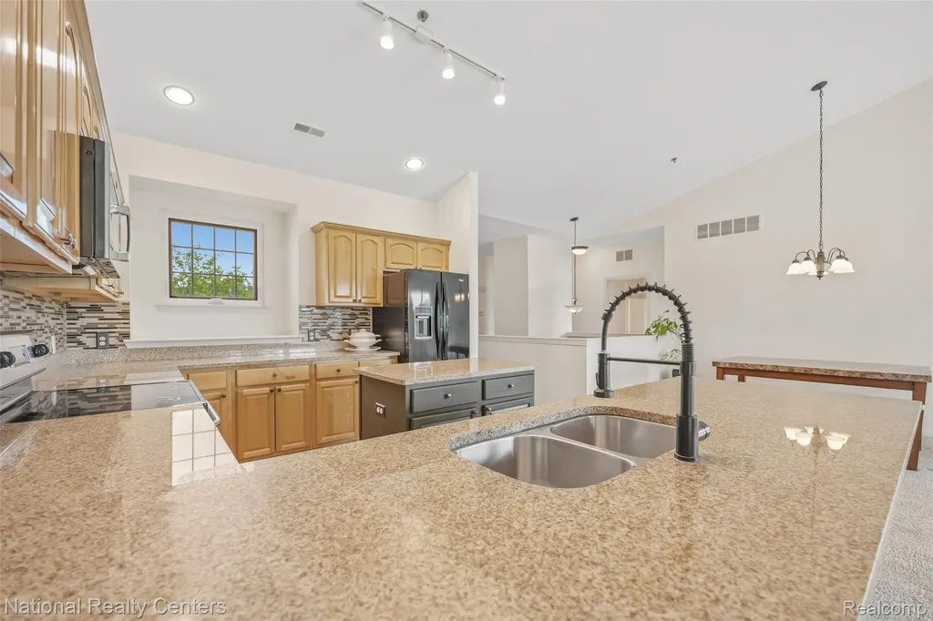5905 High Pointe Court Brighton Township MI 48116