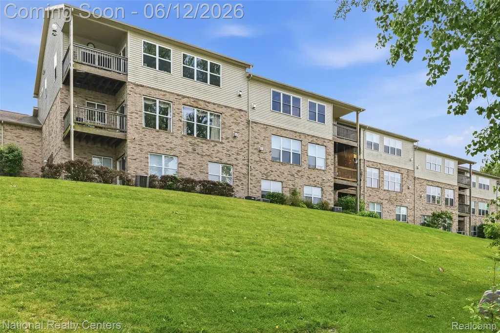 5905 High Pointe Court Brighton Township MI 48116