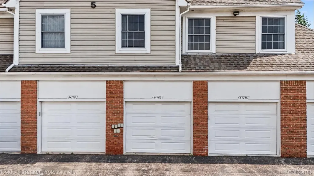 54762 Monarch Drive Shelby Charter Township MI 48316