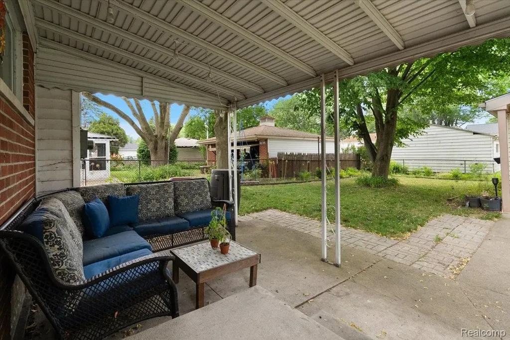 29555 Herbert Street Madison Heights City MI 48071