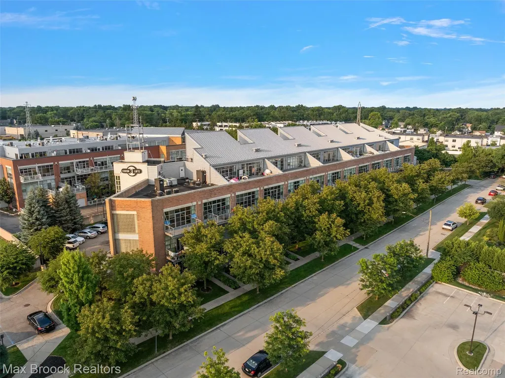 333 E Parent Avenue Royal Oak City MI 48067
