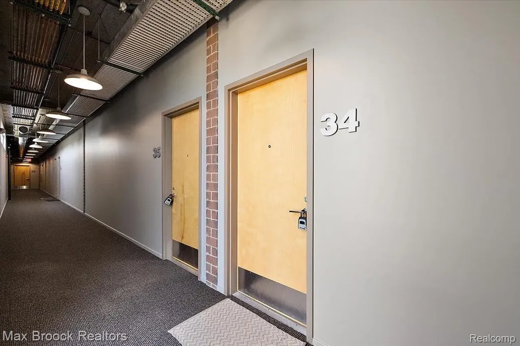 333 E Parent Avenue Royal Oak City MI 48067