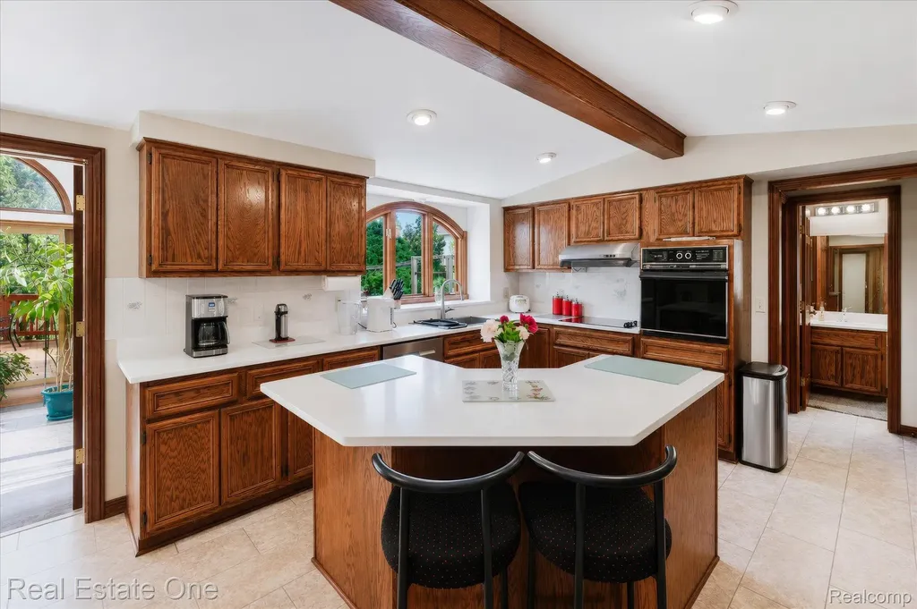 3596 Aynsley Drive Rochester Hills City MI 48306