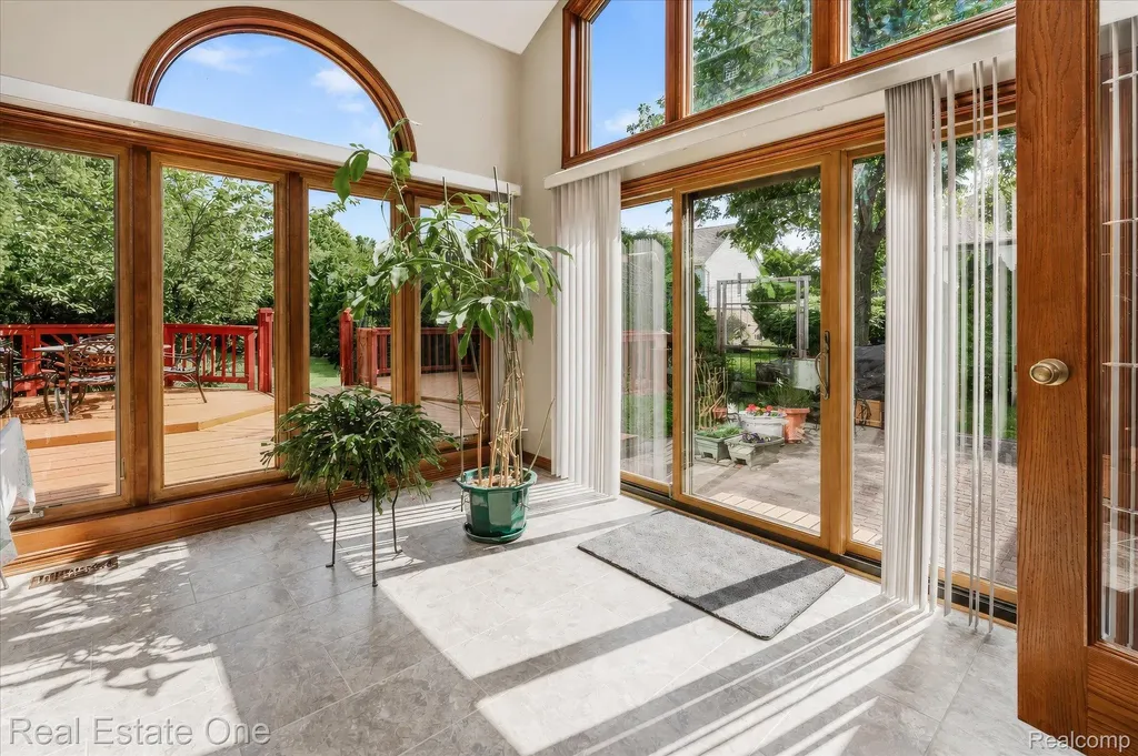 3596 Aynsley Drive Rochester Hills City MI 48306