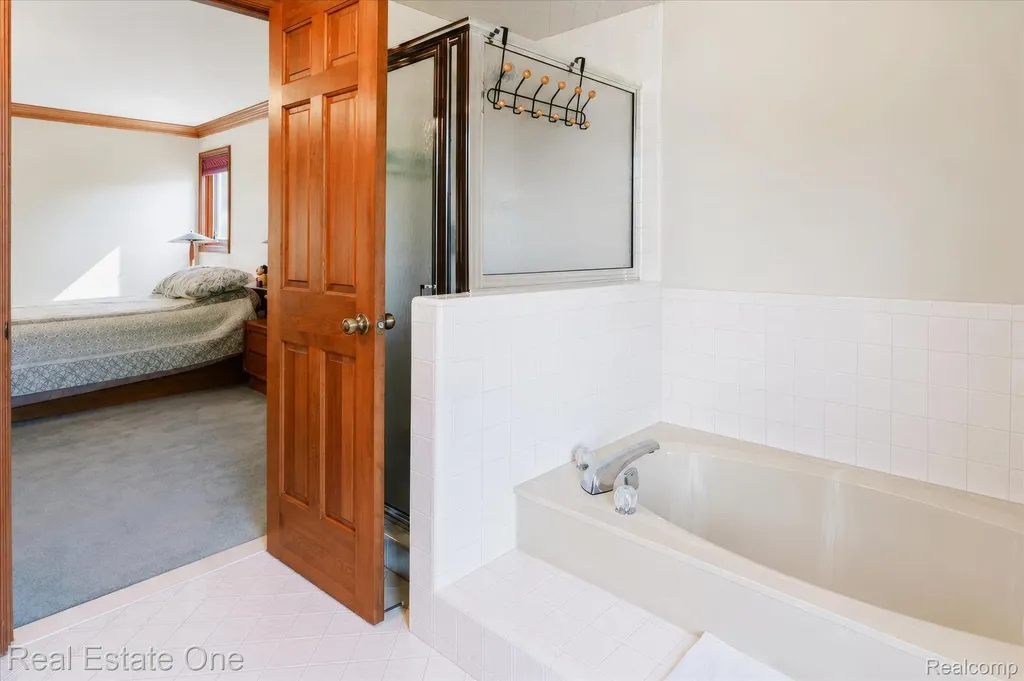 3596 Aynsley Drive Rochester Hills City MI 48306