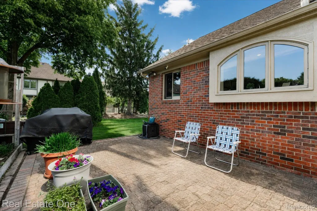 3596 Aynsley Drive Rochester Hills City MI 48306