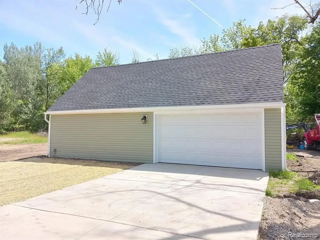 6537 Pardee Road Taylor City MI 48180