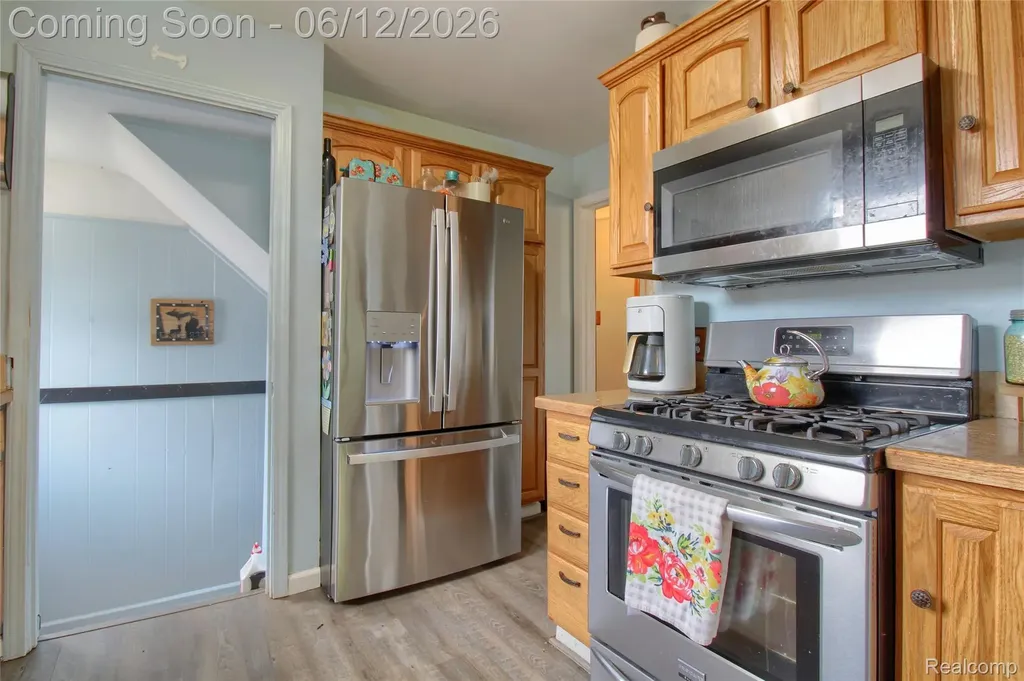 1813 Buckingham Avenue Lincoln Park City MI 48146