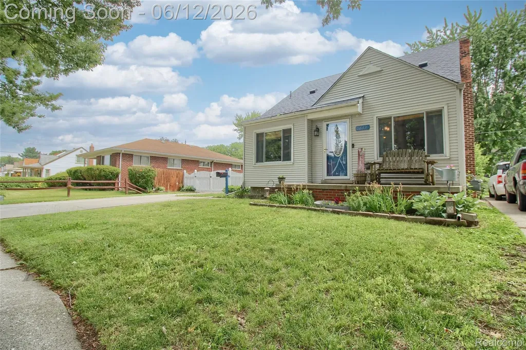 1813 Buckingham Avenue Lincoln Park City MI 48146