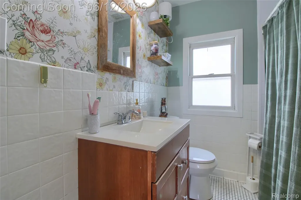 1813 Buckingham Avenue Lincoln Park City MI 48146