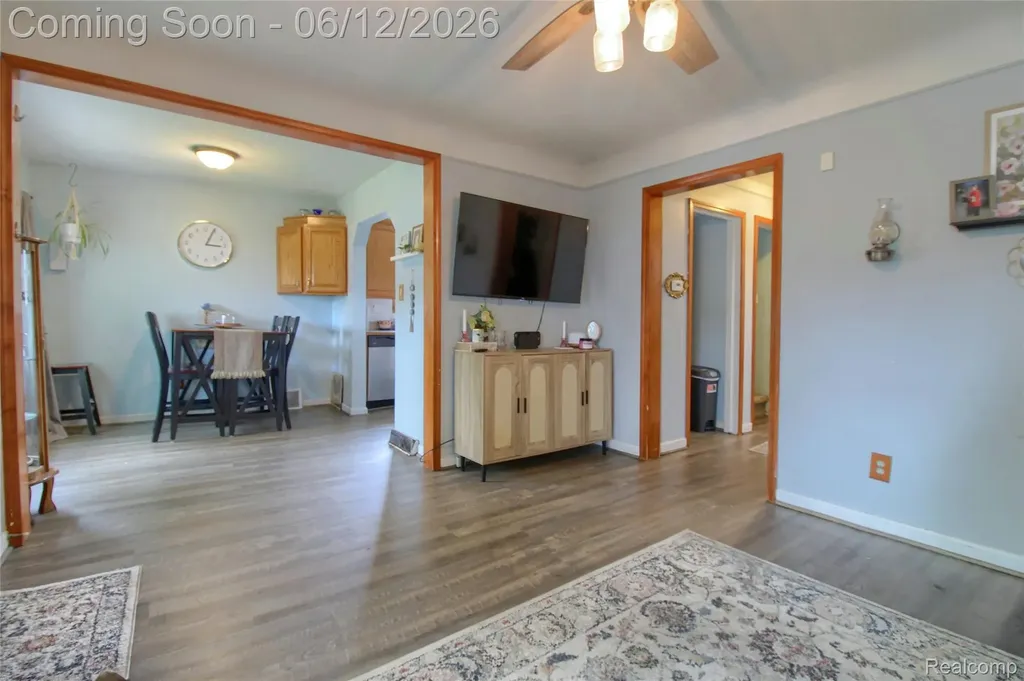 1813 Buckingham Avenue Lincoln Park City MI 48146