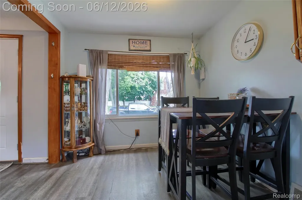 1813 Buckingham Avenue Lincoln Park City MI 48146