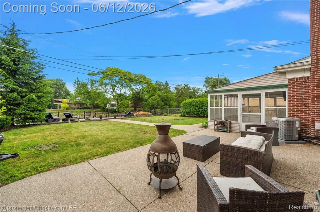 23237 Robert John Street St. Clair Shores City MI 48080