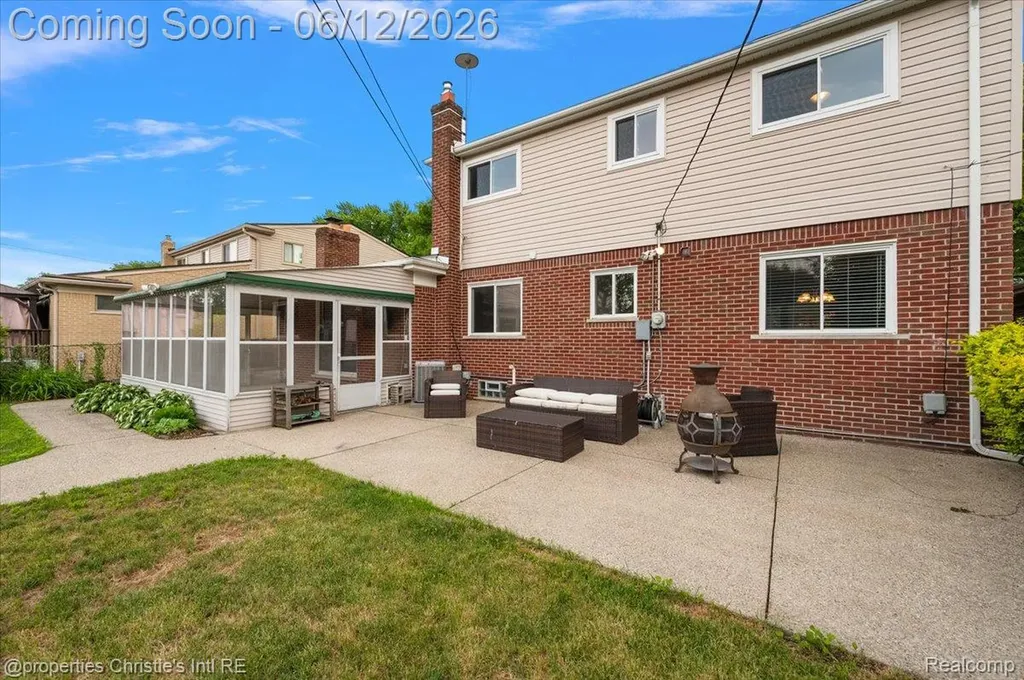 23237 Robert John Street St. Clair Shores City MI 48080
