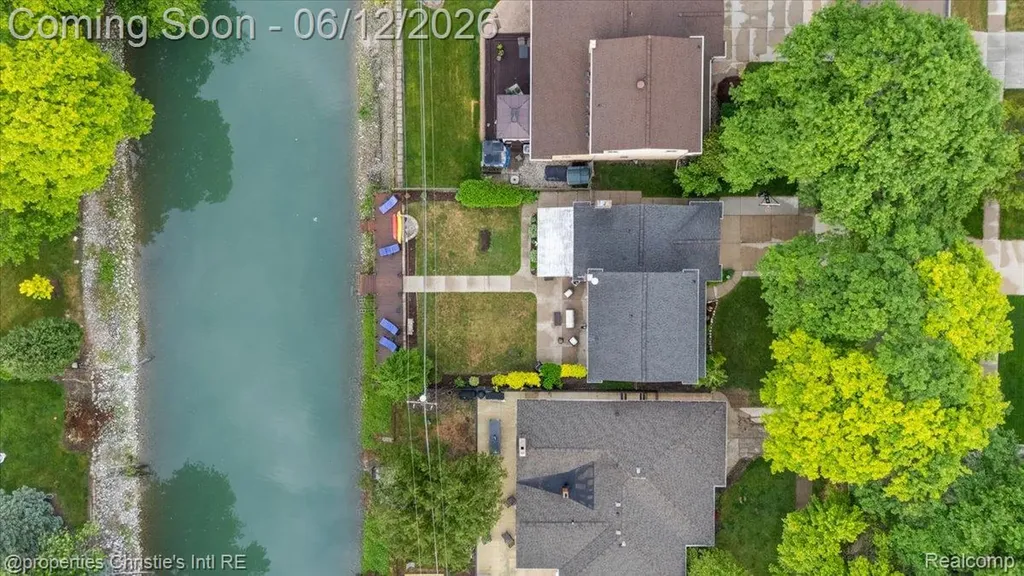 23237 Robert John Street St. Clair Shores City MI 48080
