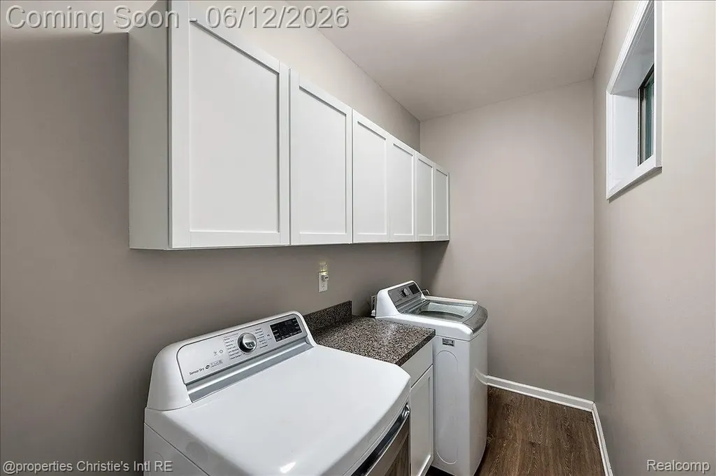 23237 Robert John Street St. Clair Shores City MI 48080