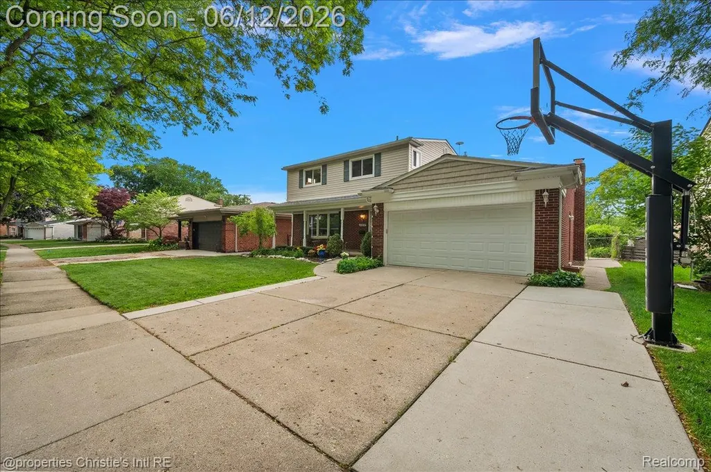23237 Robert John Street St. Clair Shores City MI 48080