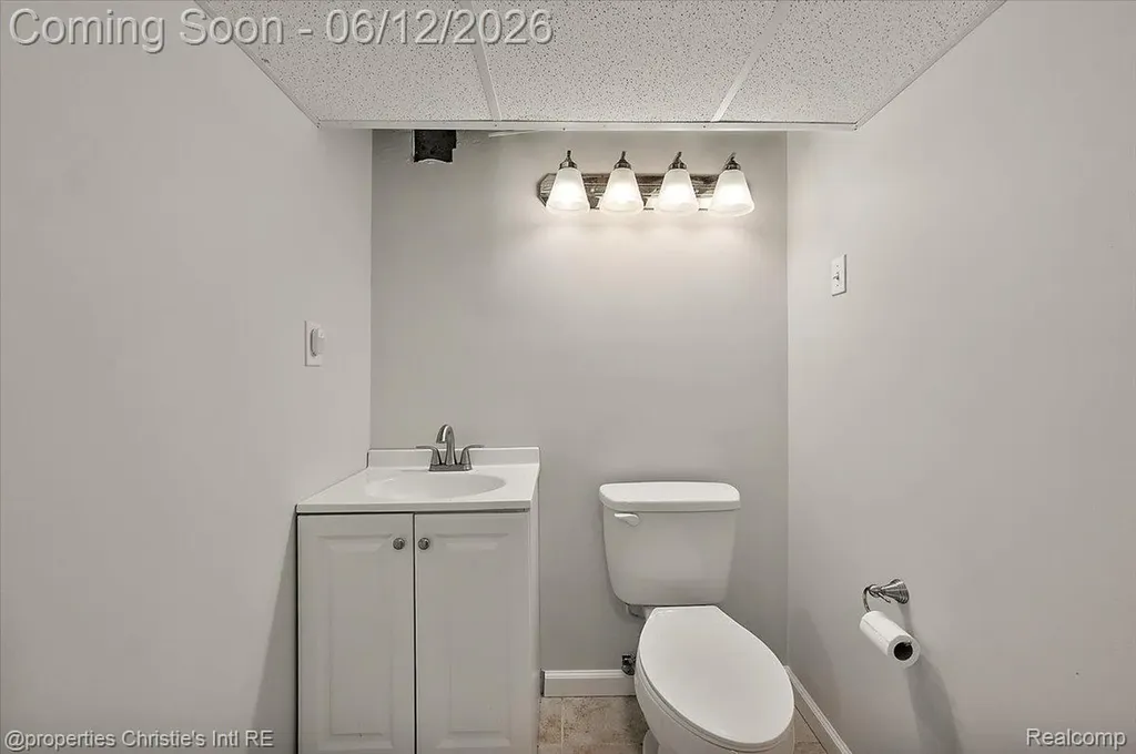 23237 Robert John Street St. Clair Shores City MI 48080