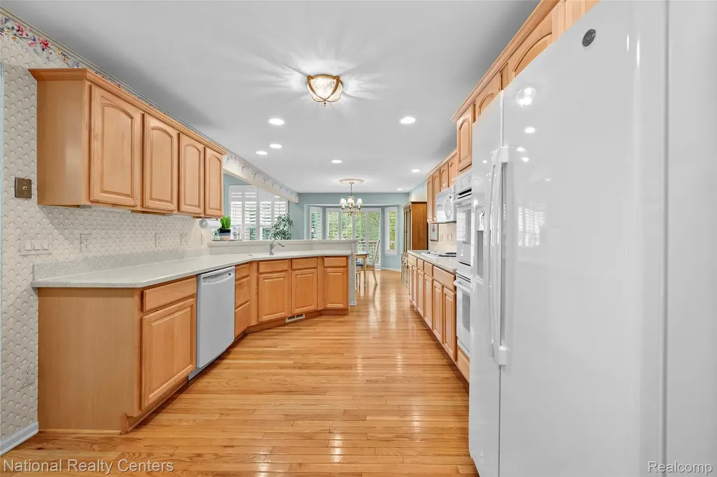 49455 N Glacier Avenue Northville Township MI 48168