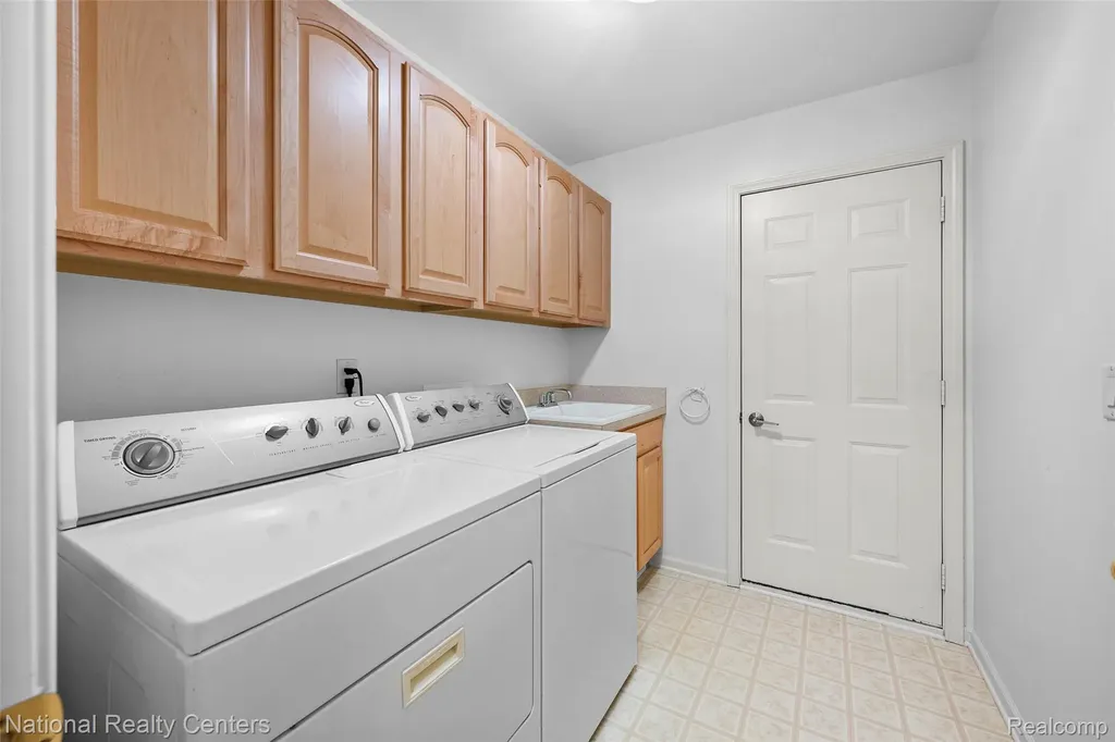 49455 N Glacier Avenue Northville Township MI 48168