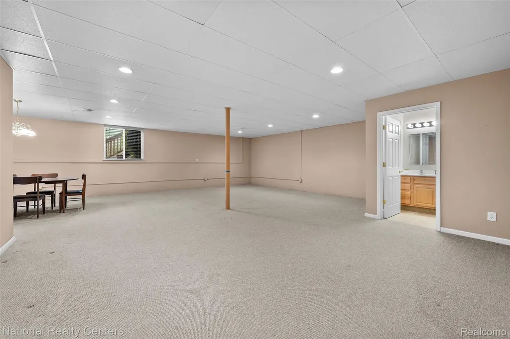 49455 N Glacier Avenue Northville Township MI 48168