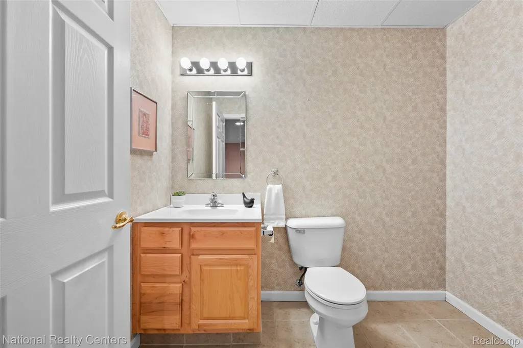 49455 N Glacier Avenue Northville Township MI 48168