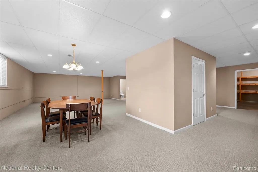 49455 N Glacier Avenue Northville Township MI 48168