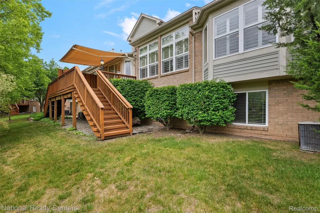 49455 N Glacier Avenue Northville Township MI 48168