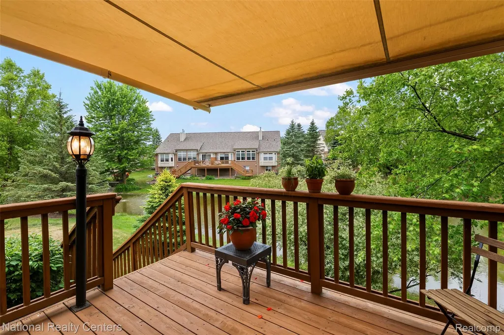 49455 N Glacier Avenue Northville Township MI 48168