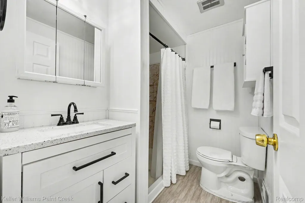 2404 Browning Drive Orion Charter Township MI 48360