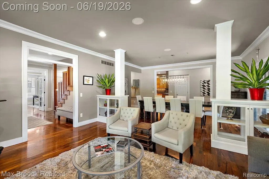 128 Mount Vernon Boulevard Royal Oak City MI 48073