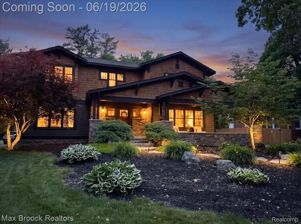 128 Mount Vernon Boulevard Royal Oak City MI 48073