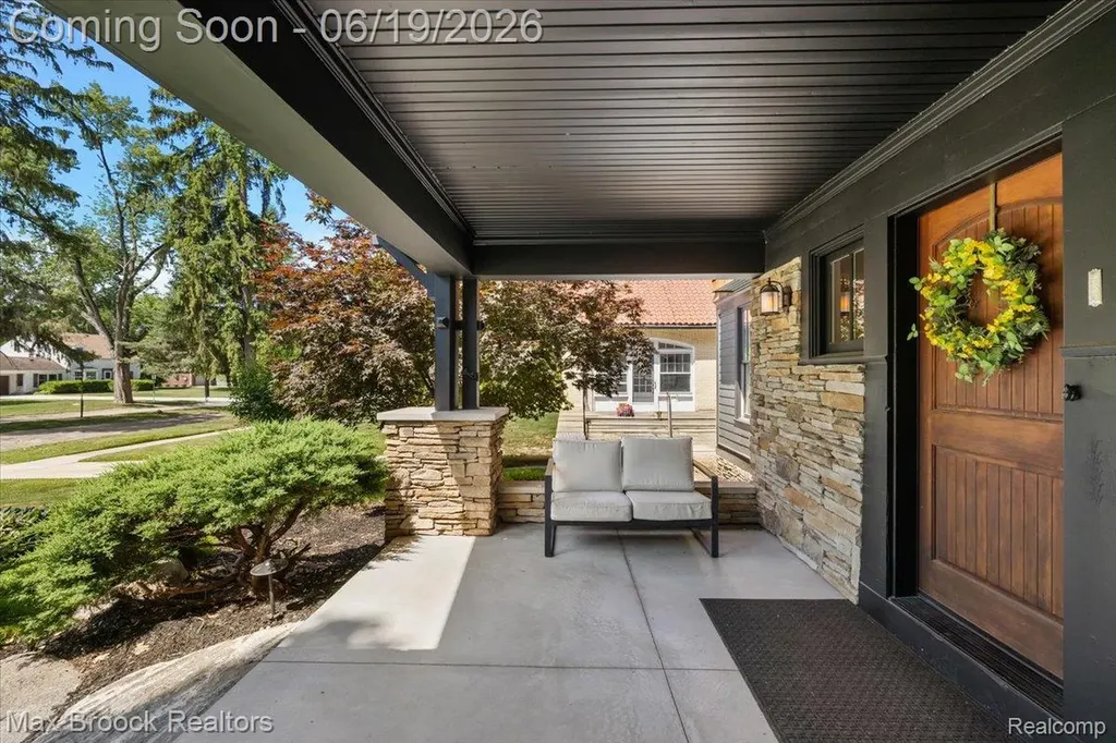 128 Mount Vernon Boulevard Royal Oak City MI 48073