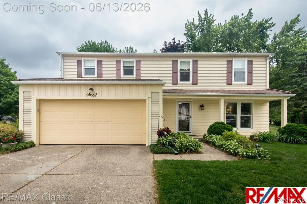 34682 Bunker Hill Drive Farmington Hills City MI 48331