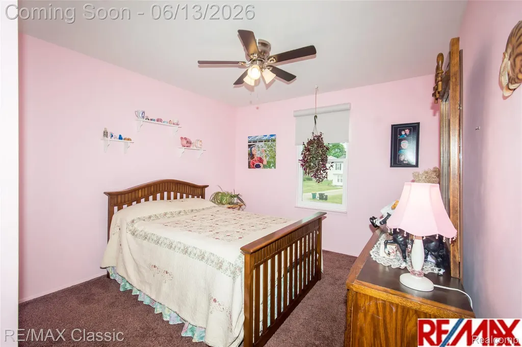34682 Bunker Hill Drive Farmington Hills City MI 48331