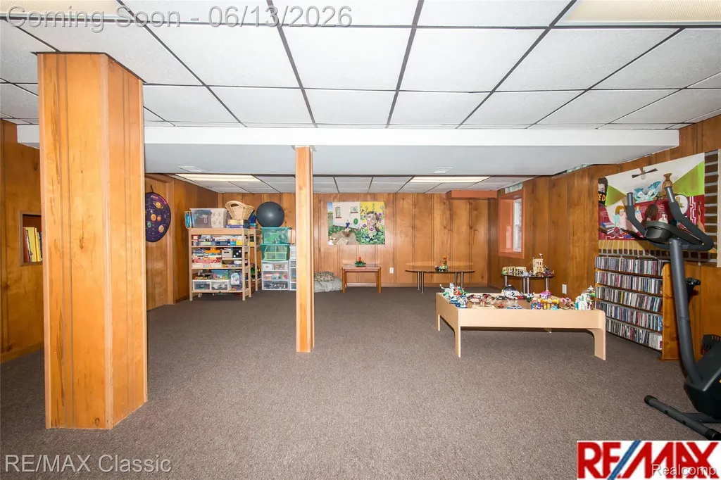 34682 Bunker Hill Drive Farmington Hills City MI 48331