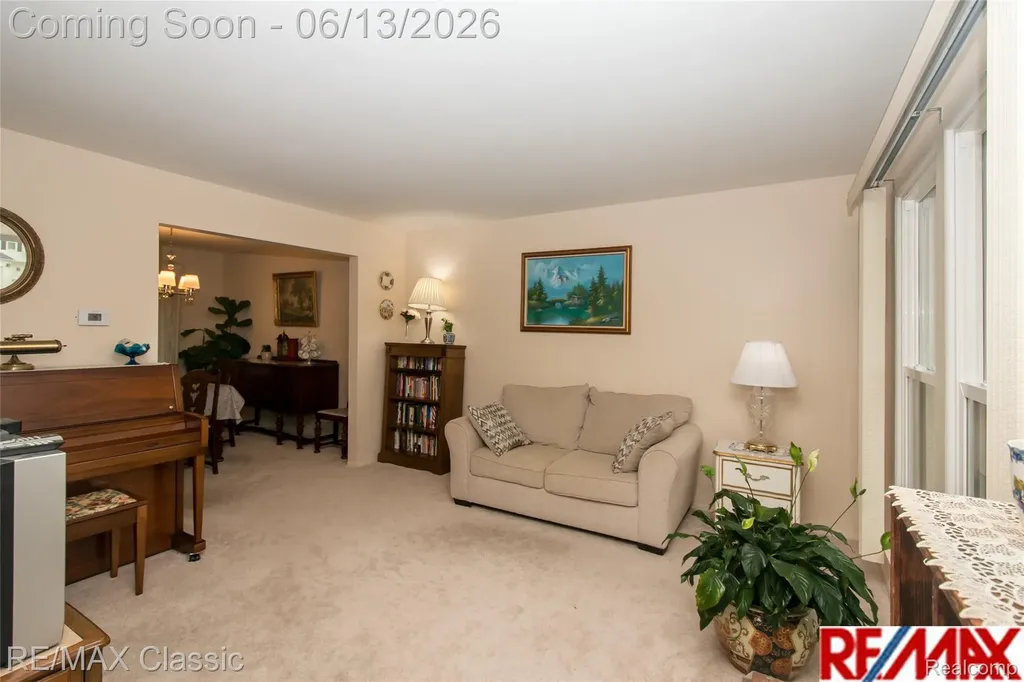 34682 Bunker Hill Drive Farmington Hills City MI 48331