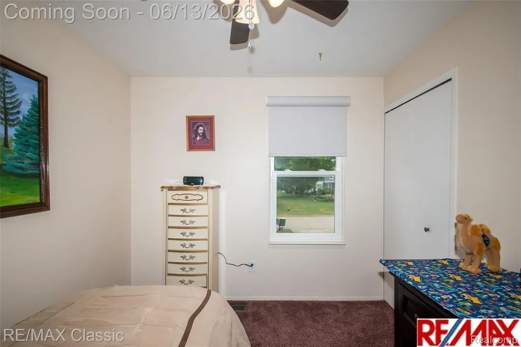 34682 Bunker Hill Drive Farmington Hills City MI 48331