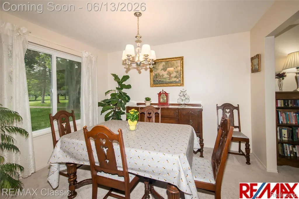 34682 Bunker Hill Drive Farmington Hills City MI 48331