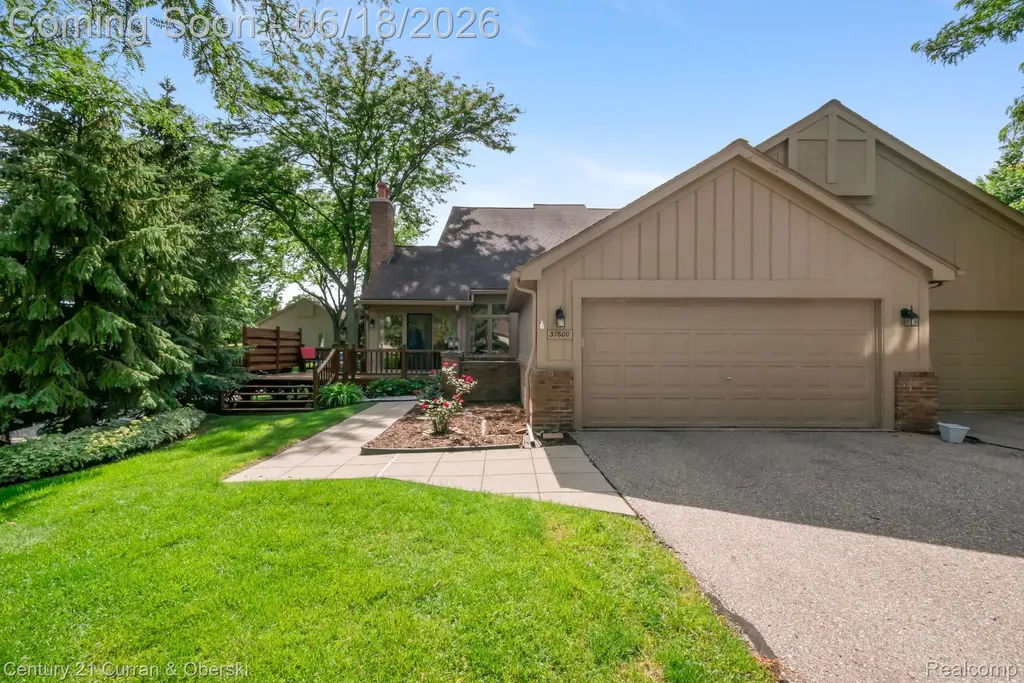37600 N Laurel Park Drive Livonia City MI 48152