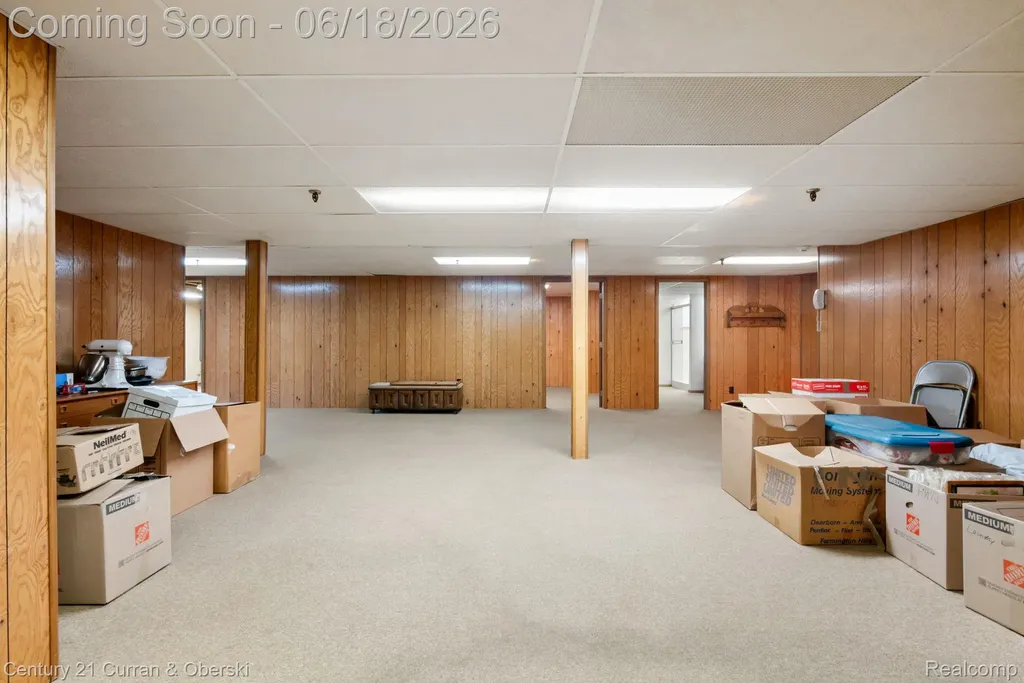 37600 N Laurel Park Drive Livonia City MI 48152