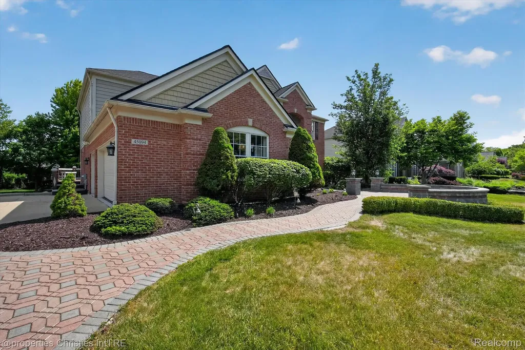 45094 Oak Forest Drive Northville Township MI 48168