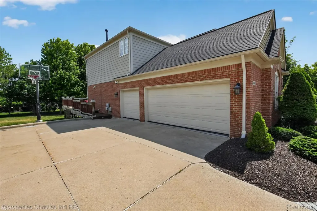 45094 Oak Forest Drive Northville Township MI 48168