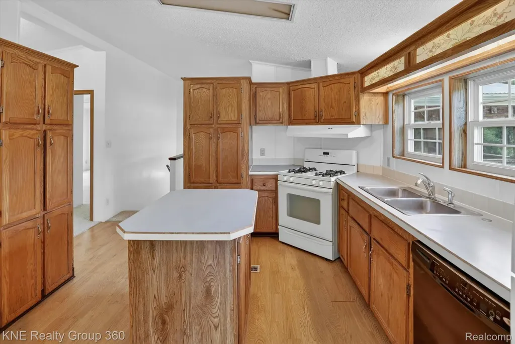 4884 Piersonville Road Marathon Township MI 48421