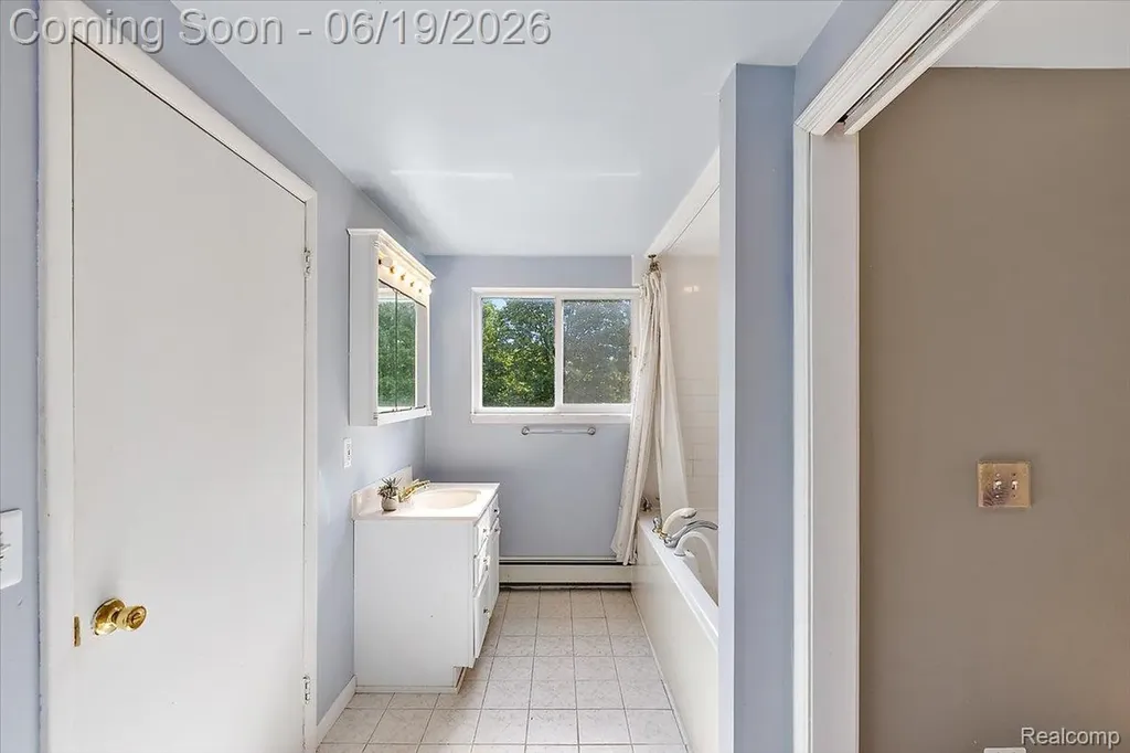 10324 Oakhill Road Springfield Charter Township MI 48442