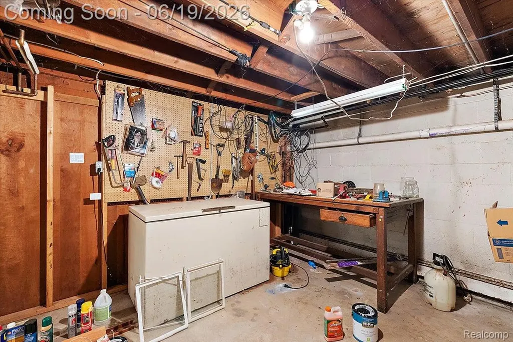 10324 Oakhill Road Springfield Charter Township MI 48442