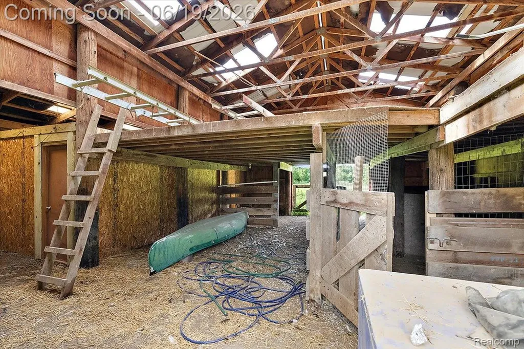 10324 Oakhill Road Springfield Charter Township MI 48442
