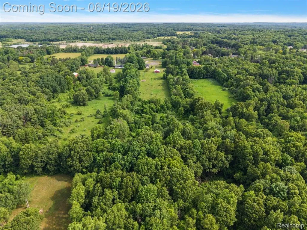 10324 Oakhill Road Springfield Charter Township MI 48442